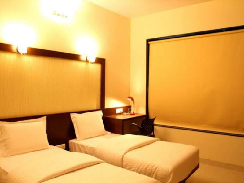Eco Inn Πούνε Εξωτερικό φωτογραφία